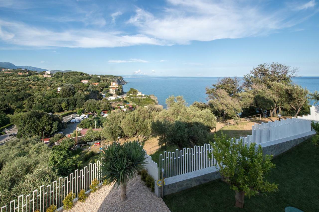 B&B Capo Torre Resort & Spa Albisola Superiore Exteriér fotografie